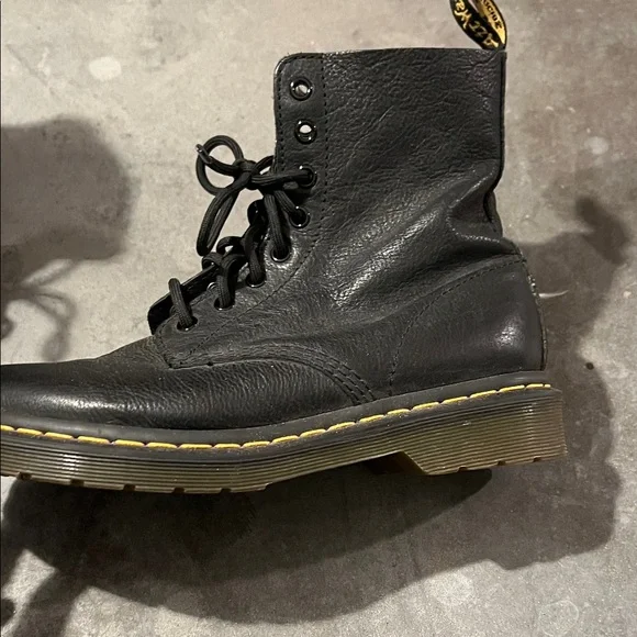 Dr. Martens - Pascal Virginia Leather Lace Up Boots Black - Picture 5 of 7